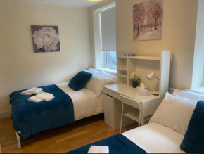 Private Rooms in Euston Square, Central London (161/4)